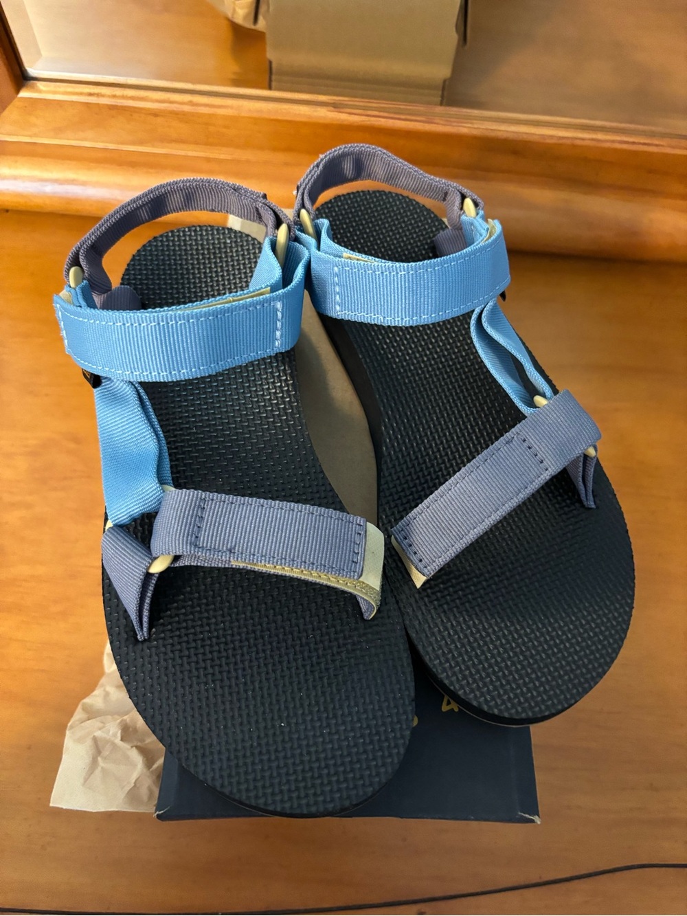 Women’s Teva Original Universal Sandal Style # 1003987 / BLFB Size: 7 NWT